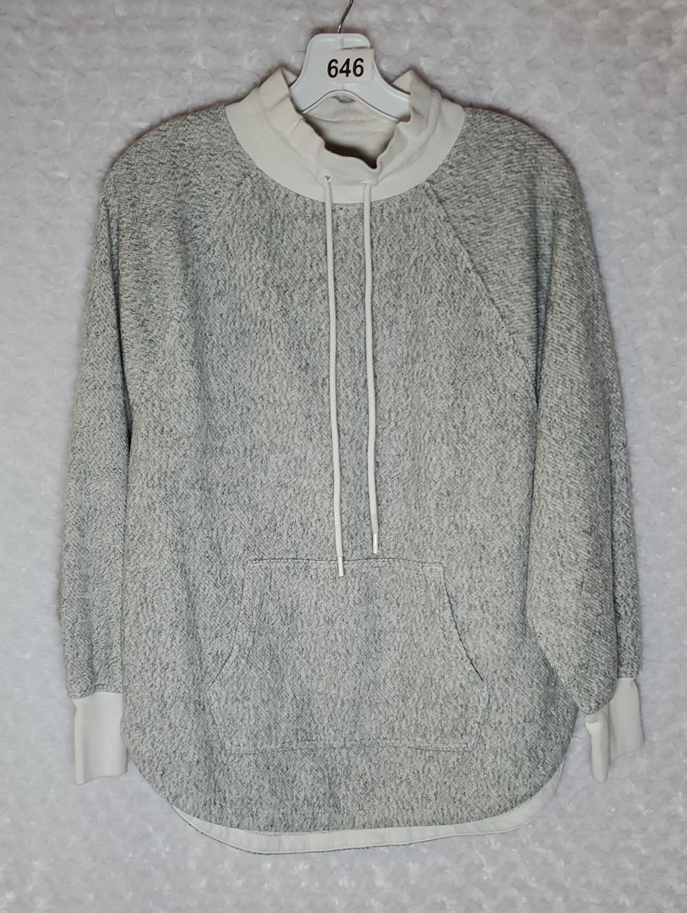 Lou & Grey Heather Gray Crewneck Pullover with Cream Trim Size S